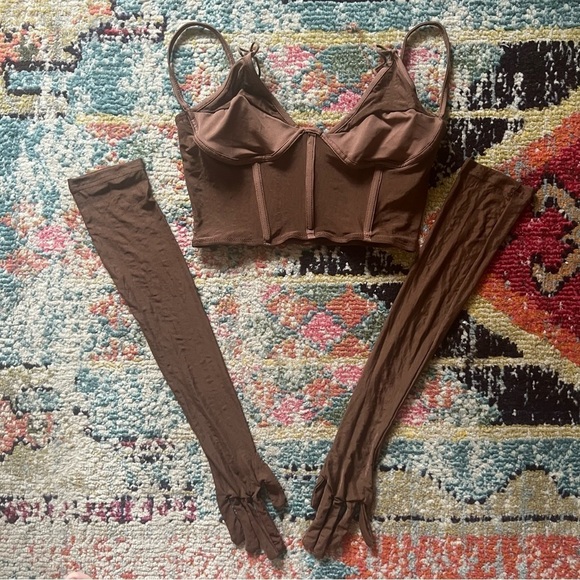 Cape clique crop top with long gloves size M - Picture 3 of 9